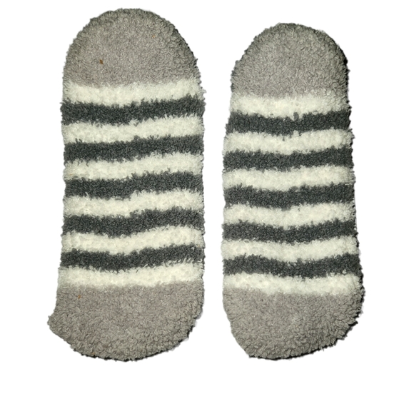 Bundled Cozy Ankle Socks - Picture 10 of 10